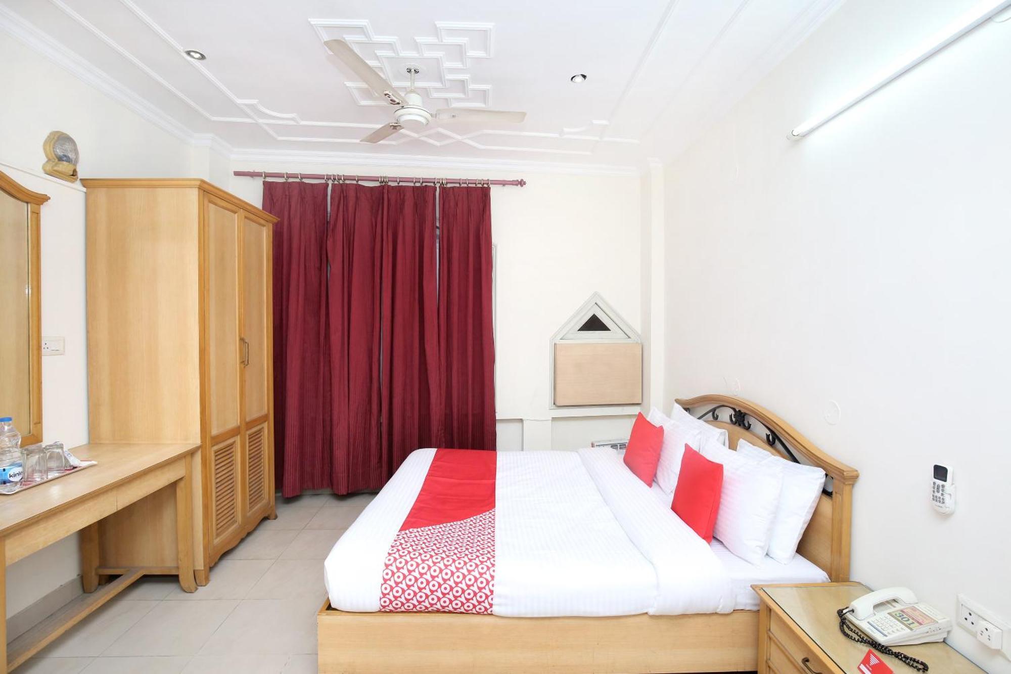 Hotel O Le Bon Ton Ludhiana Exterior photo